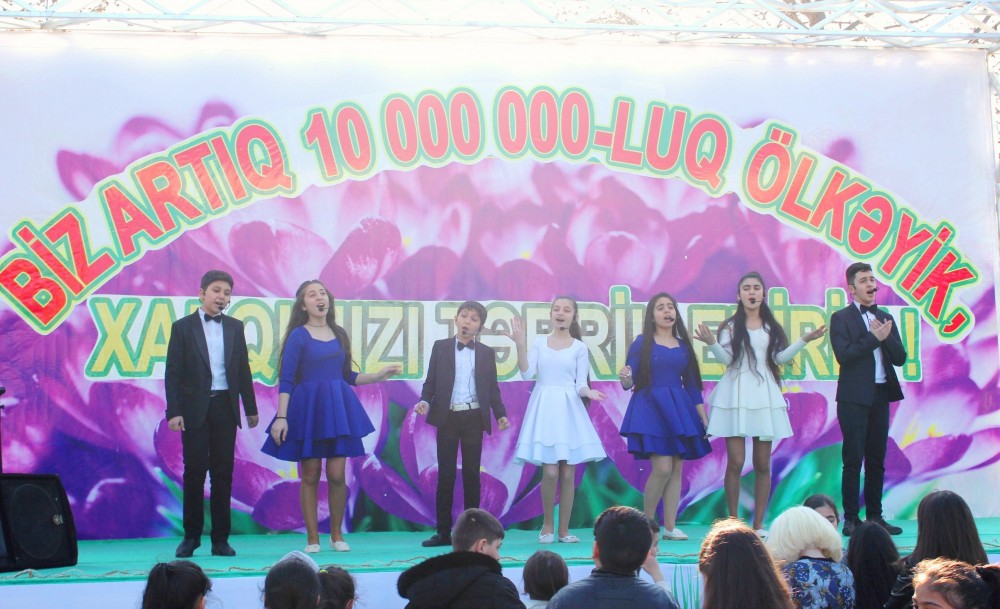 Nizami rayonunda konsert oldu - 10 milyonuncu sakininə görə
